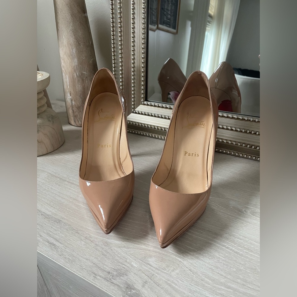 Nude Christian Louboutin Pigalle Plato